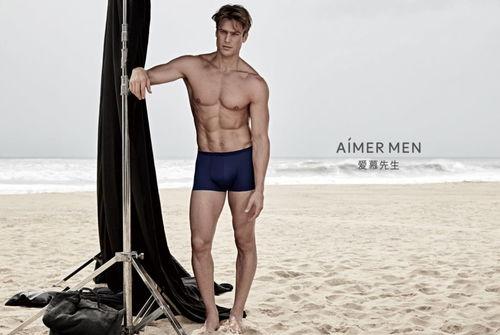 透明内裤男明星碰,揭秘男明星隐私泄露风波