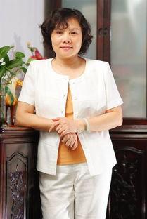 周亚仙的老公,揭秘他的事业与家庭生活