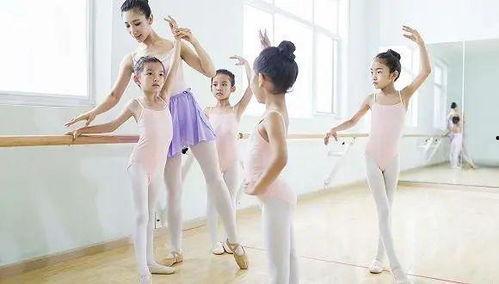 舞蹈弯腰视频,弯腰舞步的优雅演绎