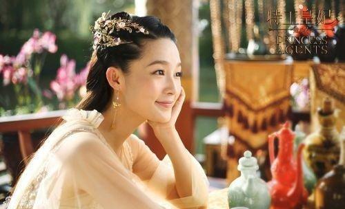 娱乐吃瓜君李沁,娱乐圈的“吃瓜”达人，揭秘明星幕后故事